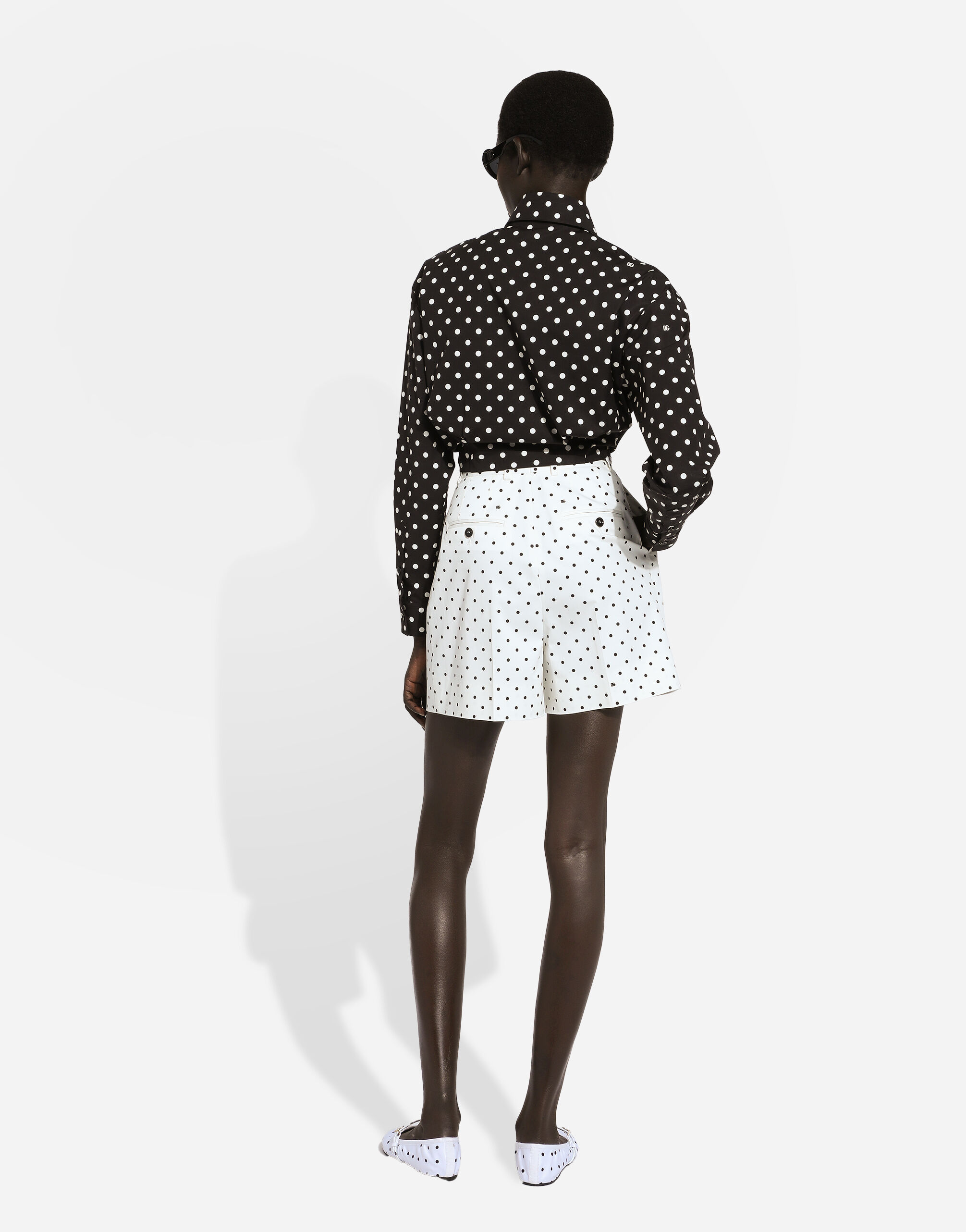Cropped cotton poplin shirt with knot detail and polka-dot