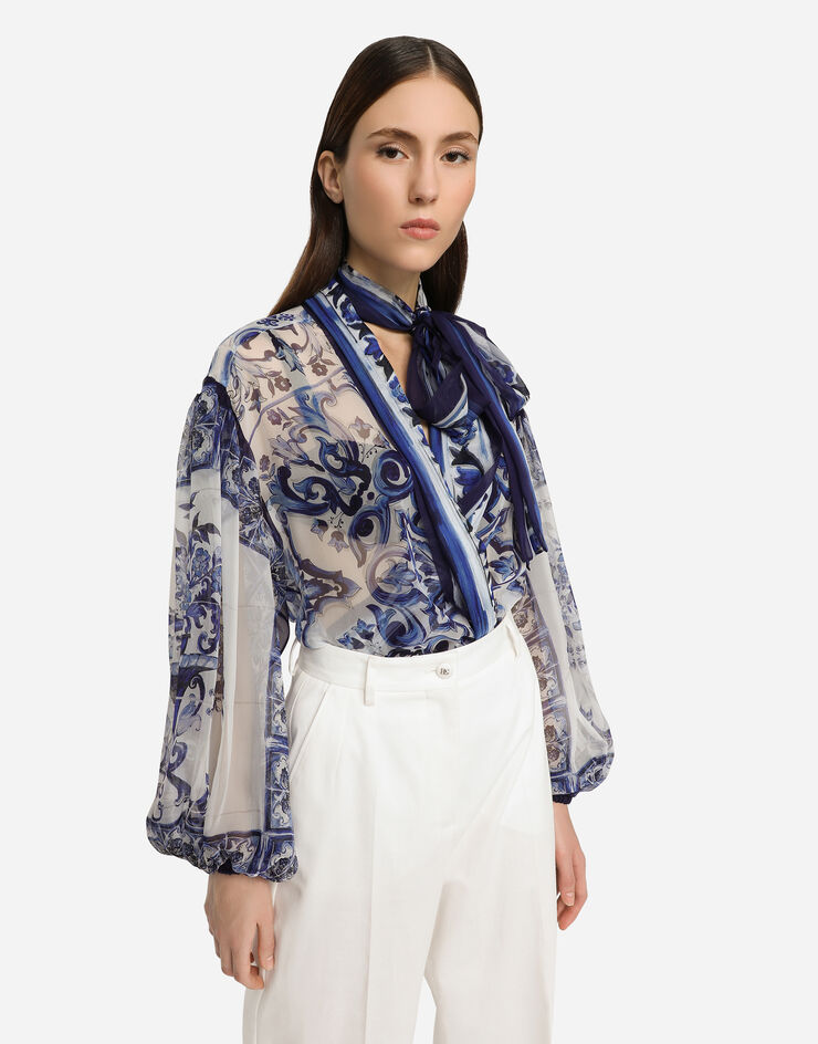 Dolce & Gabbana Bluse aus chiffon mit majolika-print Mehrfarbig F5P73THI1L9
