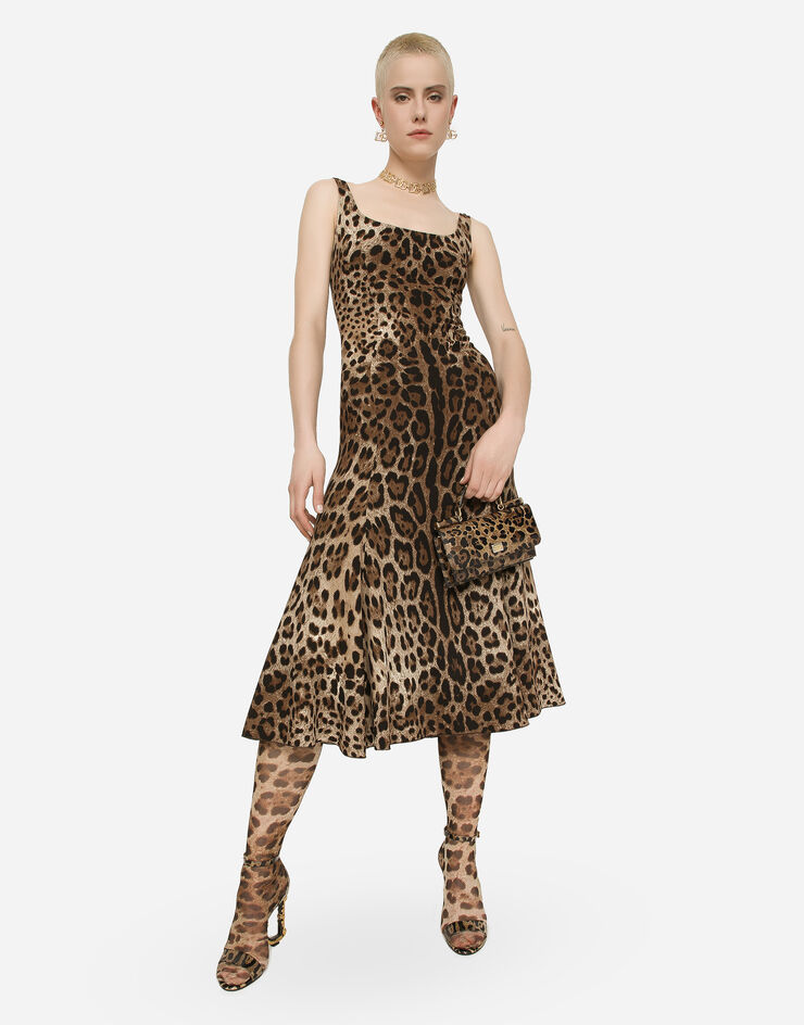 Dolce&Gabbana Vestido longuette de cady con estampado de leopardo Estampado Animalier F6CPUTFSRKI