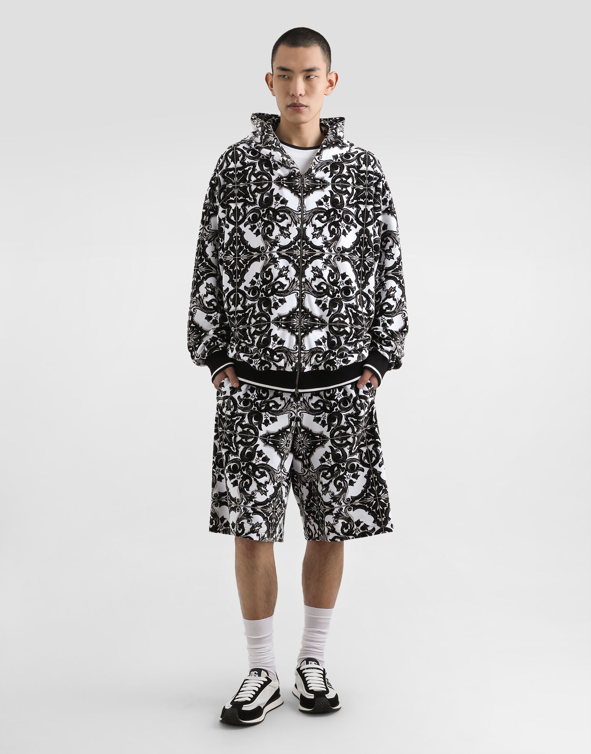 び*く様 Dolce&Gabbana×KimKardashianコラボ 大判シル Majolica-print jacquard chenille hoodie in Multicolor for Men