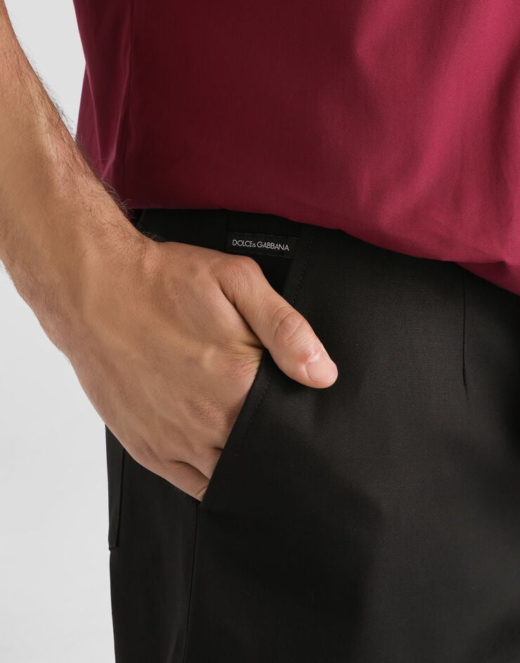 Dolce & Gabbana Bermuda en coton stretch avec plaquette à logo Dolce & Gabbana Bermuda en coton stretch avec plaquette à logo Noir GVC4HTFUFMJ
