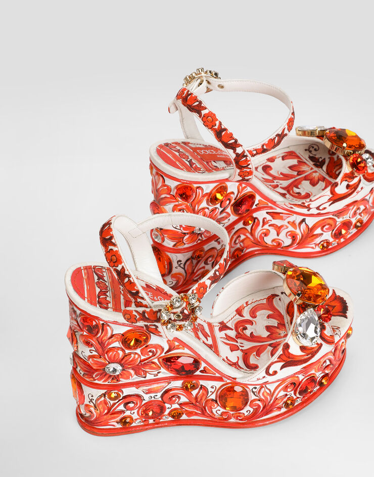 111 Dolce & Gabbana   