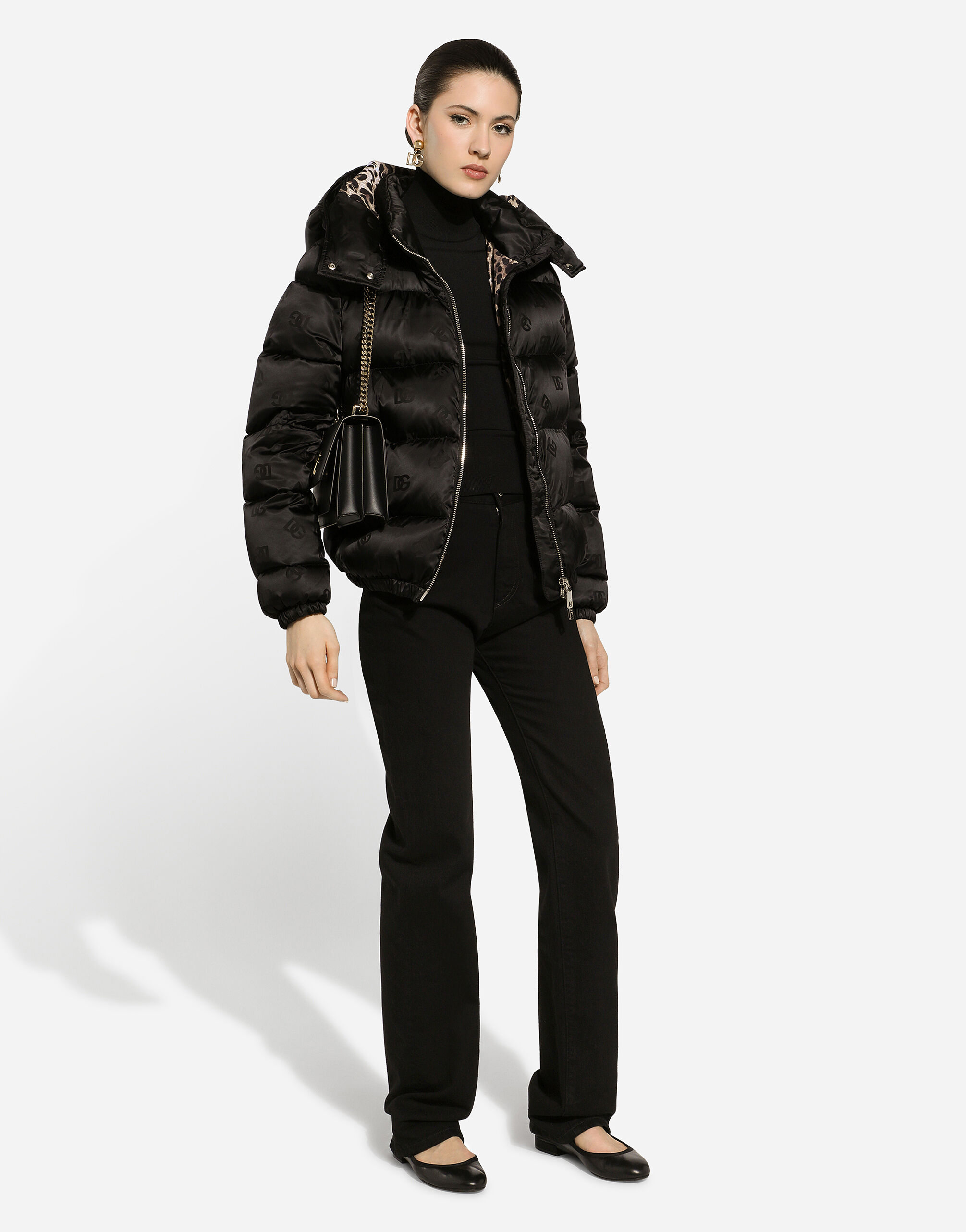 ブラックのウィメンズ DGロゴ パデッド サテンジャカード ダウンジャケット | Dolce&Gabbana®