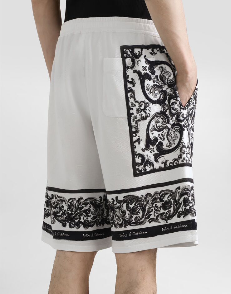 Dolce & Gabbana Bermudas aus Doppelpiqué mit Majolika-Print Mehrfarbig GV37ATII7HN