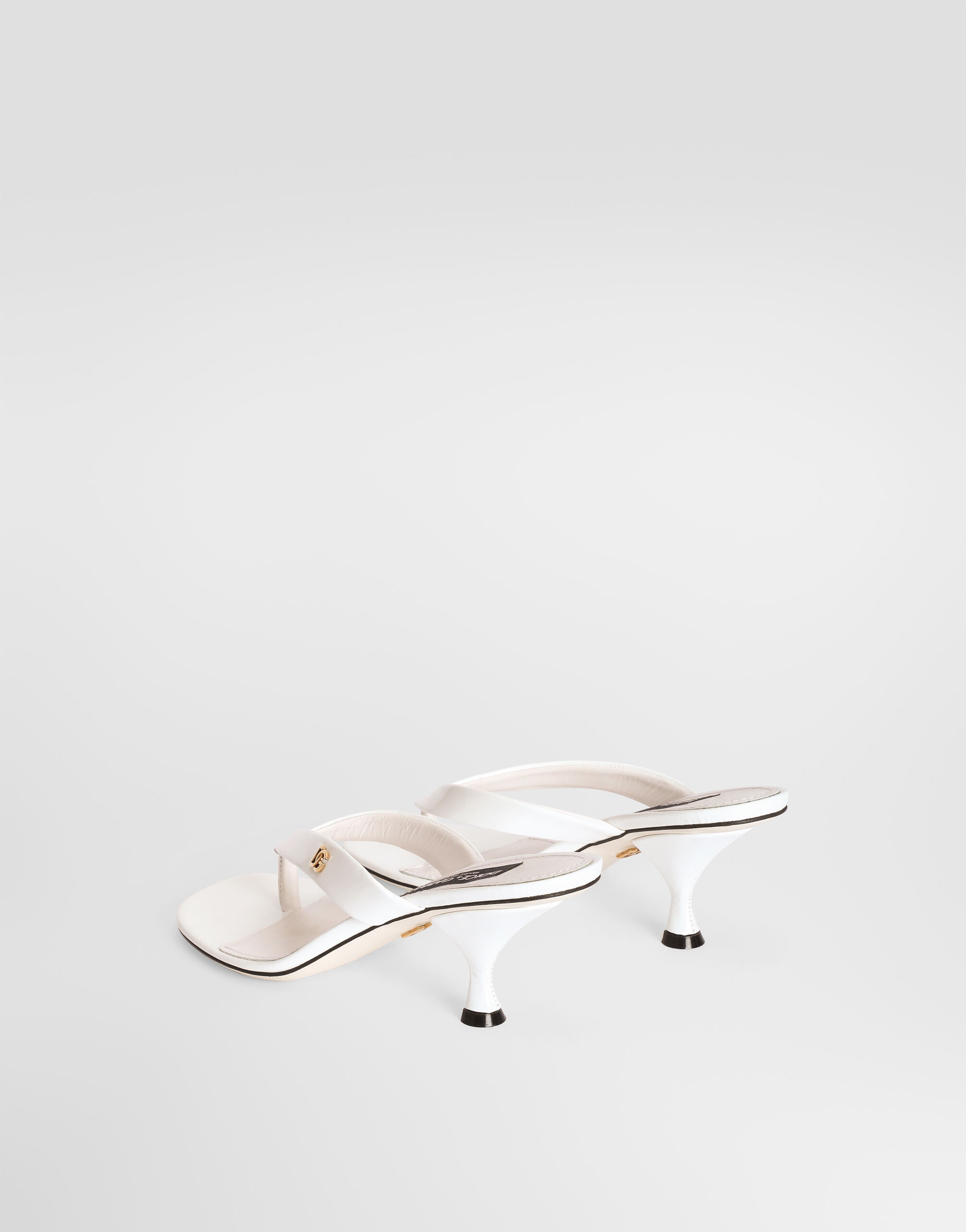 Whiteのウィメンズ パテント レザー トング サンダル | Dolce&Gabbana®