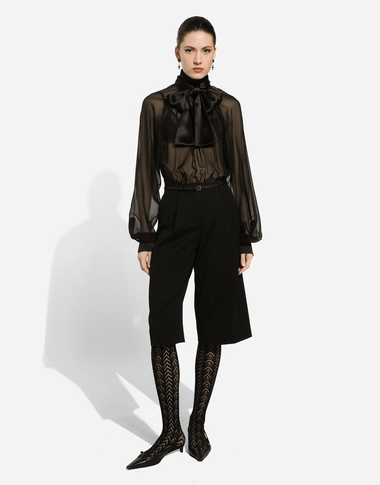 Dolce & Gabbana 울 개버딘 쇼츠 블랙 FTC4VTFU28J