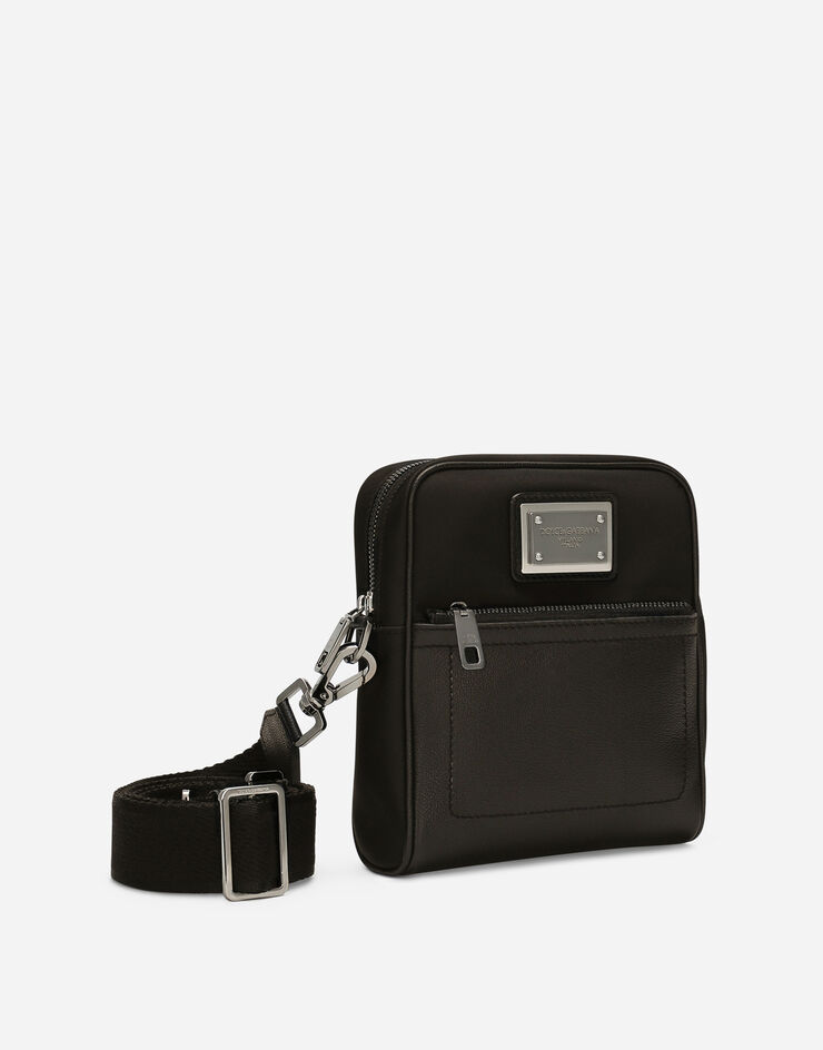 Dolce & Gabbana حقيبة كروس بودي محببة من جلد عجل ونايلون أسود BM2302AD447
