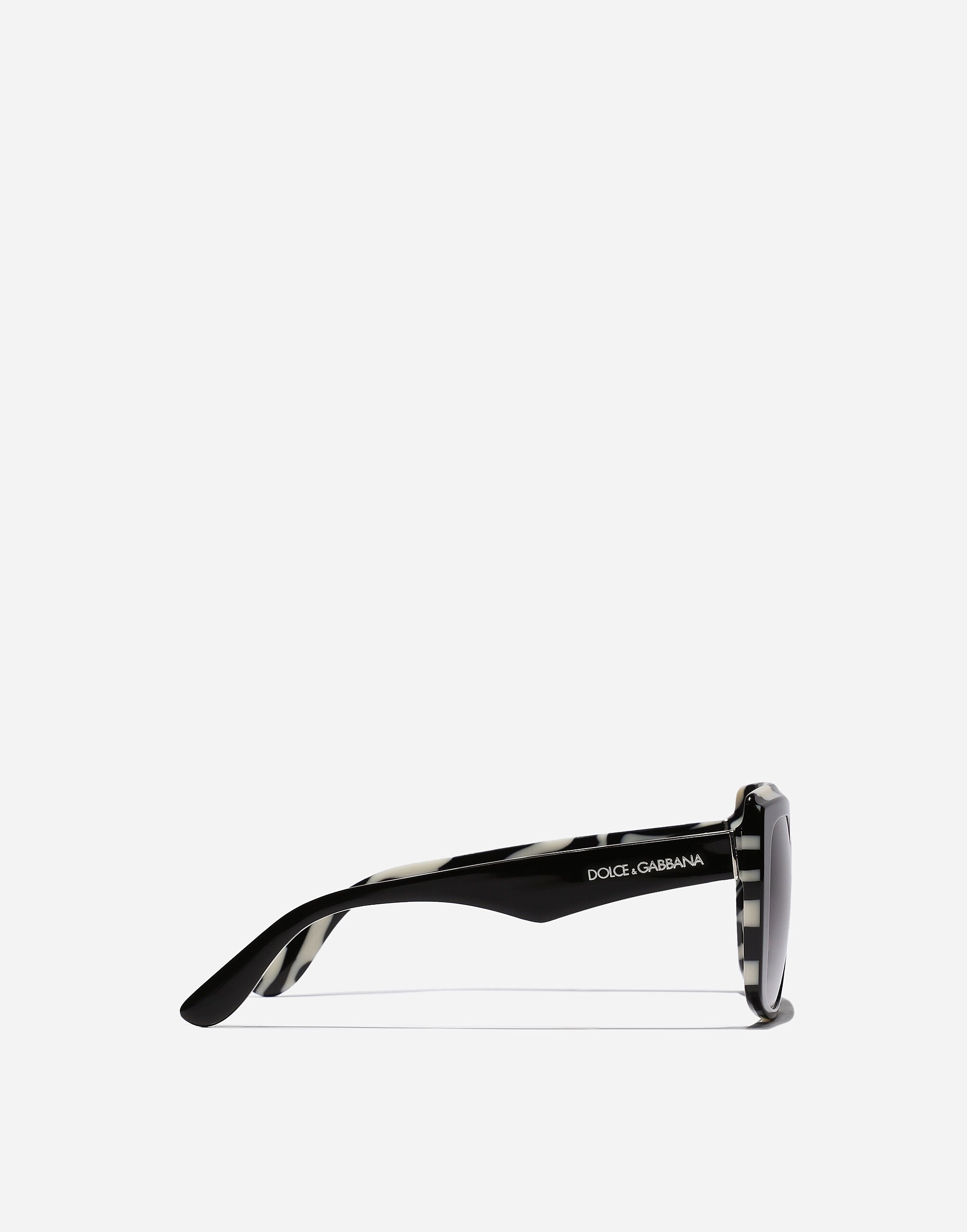 New print sunglasses in Black on zebra for Women