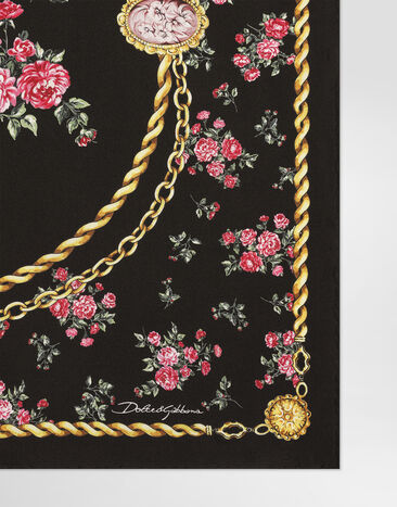 Dolce & Gabbana Small rose bouquets-print silk twill scarf 70x70 Dolce & Gabbana Small rose bouquets-print silk twill scarf 70x70 Multicolor FN092RGDDLN