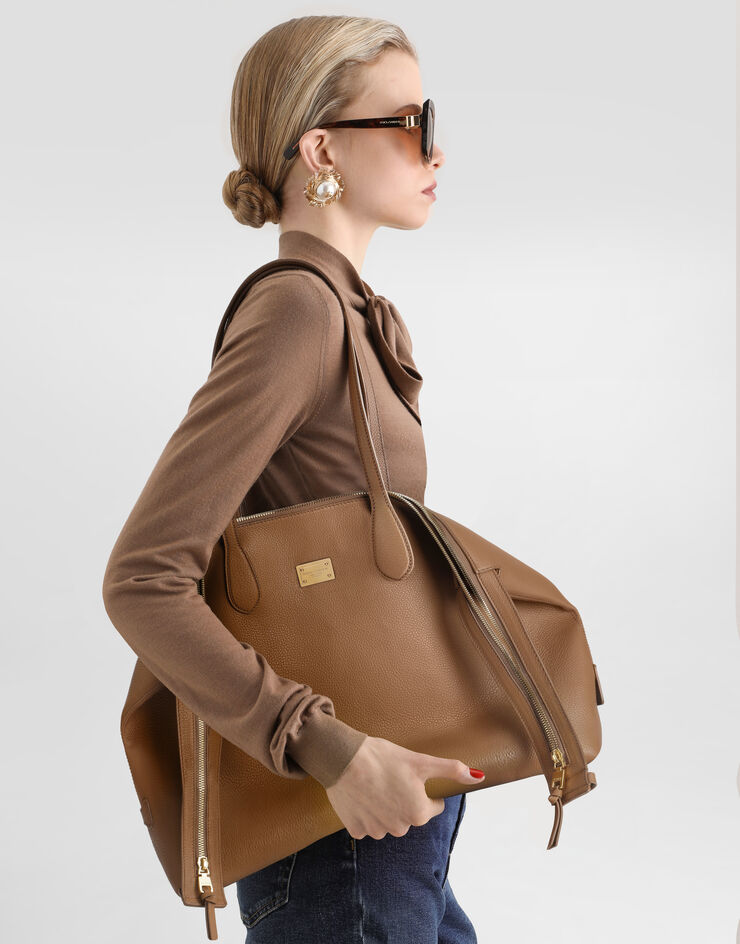 Dolce & Gabbana Bolso de hombro Vittoria en piel de becerro Dolce & Gabbana Bolso de hombro Vittoria en piel de becerro Marrón BB7967A0841