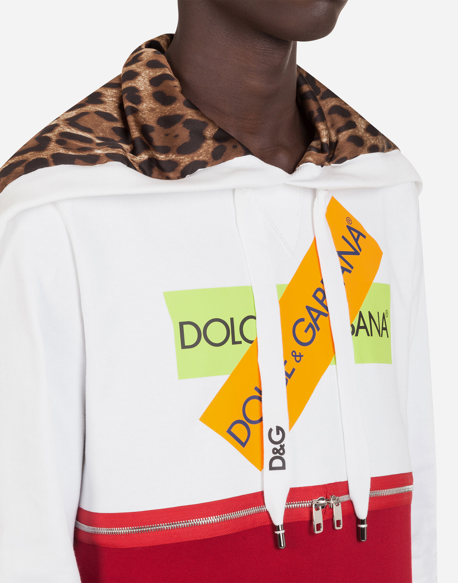 DOLCE&GABBANA ロゴプレートプリント フード付 スウェットパーカ DOLCE&GABBANA ロゴプレートプリント フード付 スウェットパーカ