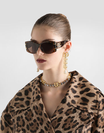 Dolce & Gabbana Clip-on earrings with DG logo Gold WEN6P5W1111
