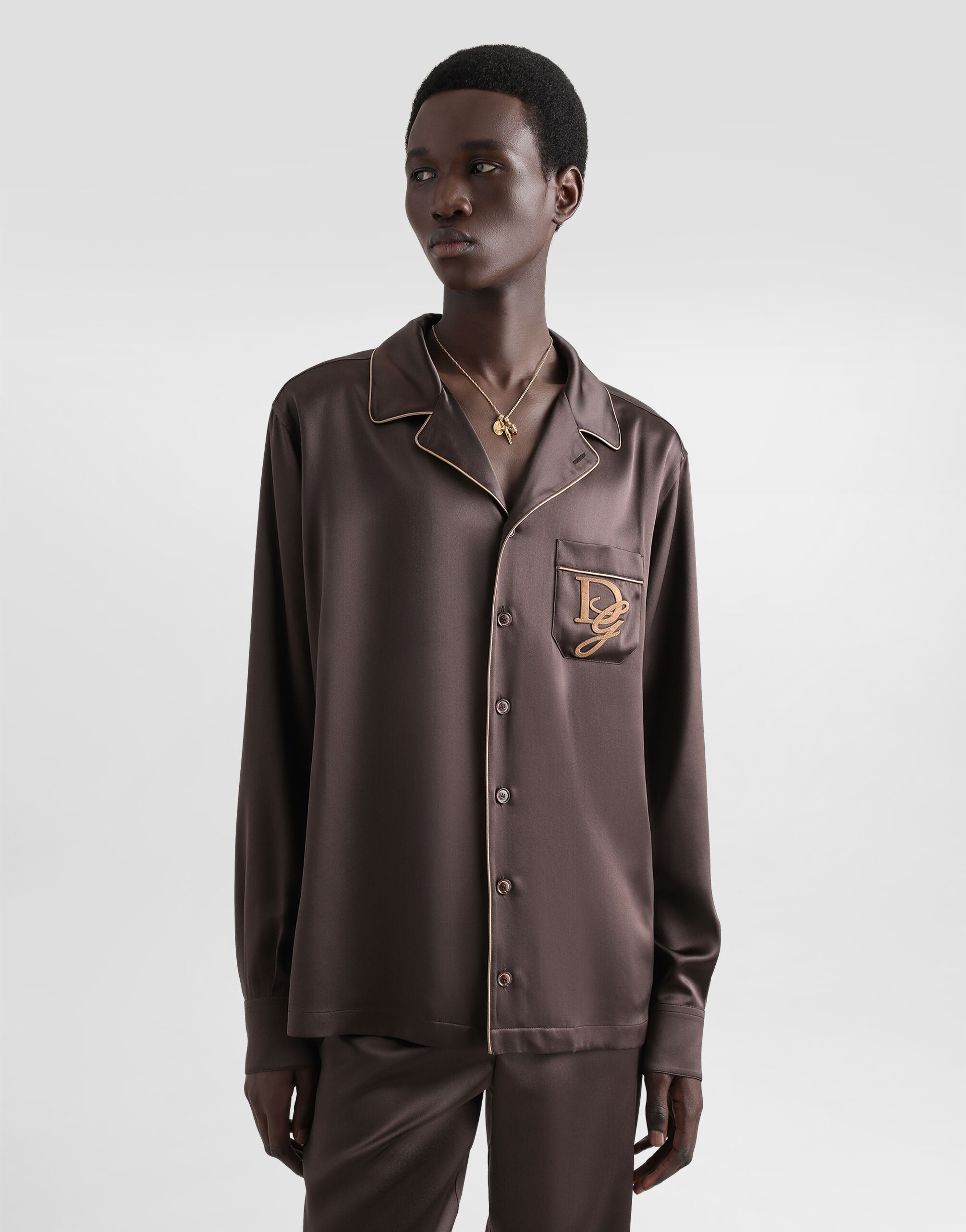 Tシャツ・カットソー Dolce & Gabbana SS25 Silk shirt (G5IF1ZFU1AU W0001) Silk polo-shirt with all-over DG logo embroidery in Grey for