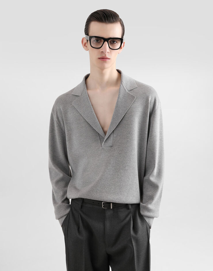 Dolce & Gabbana Wollpullover mit V-Ausschnitt und DG-Stickerei Grau GXY37ZJCVWW