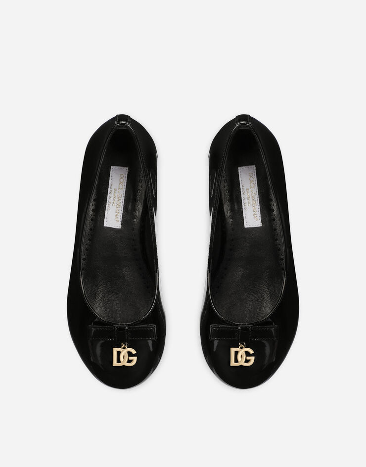Dolce & Gabbana Ballerina in vernice con logo DG metal Nero D11141A1328