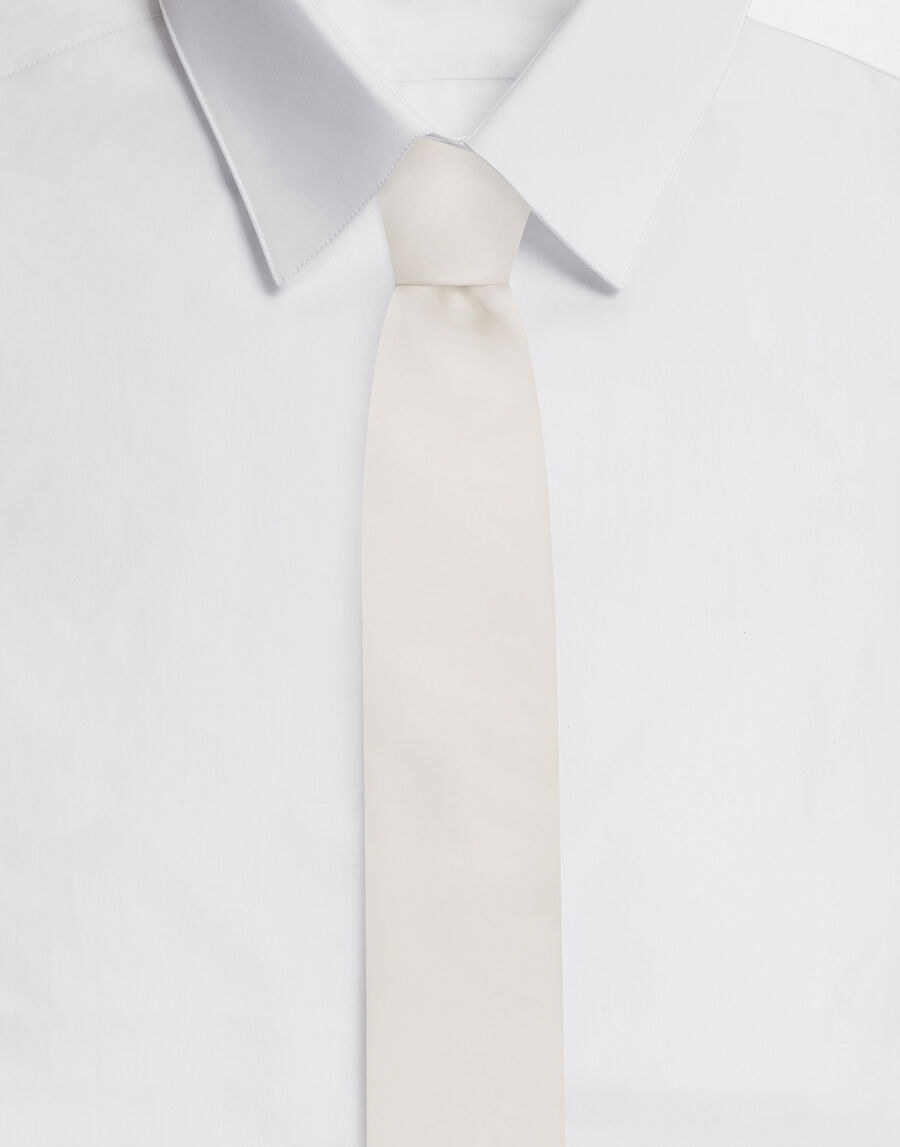 6-cm silk blade tie with DG logo embroidery