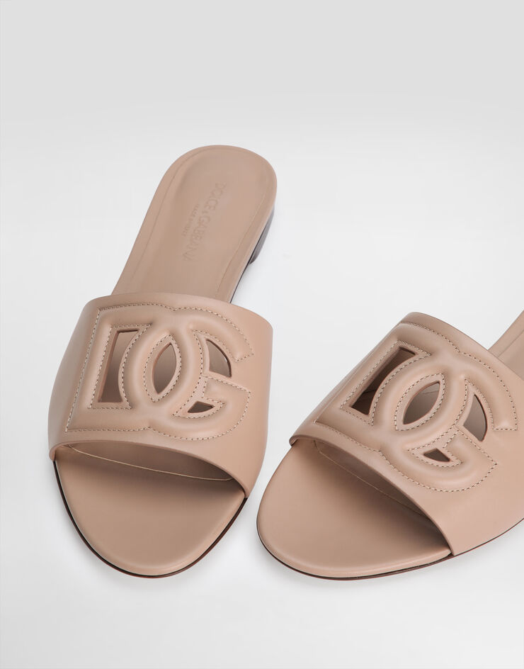 Dolce & Gabbana Calfskin slides with DG logo Pale Pink CQ0436AY329