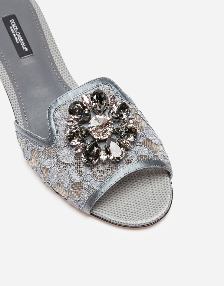 Dolce & Gabbana Шлепанцы из кружева с кристаллами СВЕТЛО-СЕРЫЙ CQ0023AG667