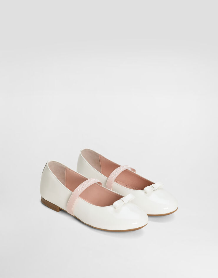 Dolce & Gabbana Bailarina de charol Blanco D11294A4831
