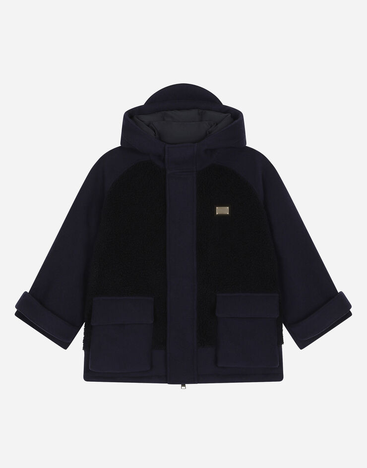 DolceGabbanaSpa Parka en drap avec empiècements en fourrure synthétique et plaquette à logo Multicolore L42C23G7JU3