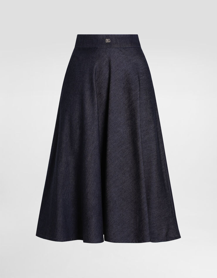 Dolce & Gabbana تنورة دائرية دنيم بطول للربلة ودبوس شعار DG متعدد الألوان F4C7ODG8MR3