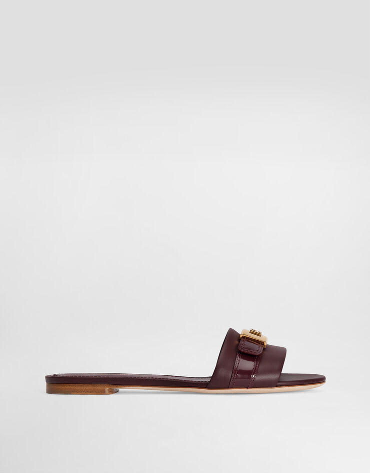 Dolce & Gabbana Flat slides in calfskin Dolce & Gabbana Flat slides in calfskin Bordeaux CQ0731A3S70