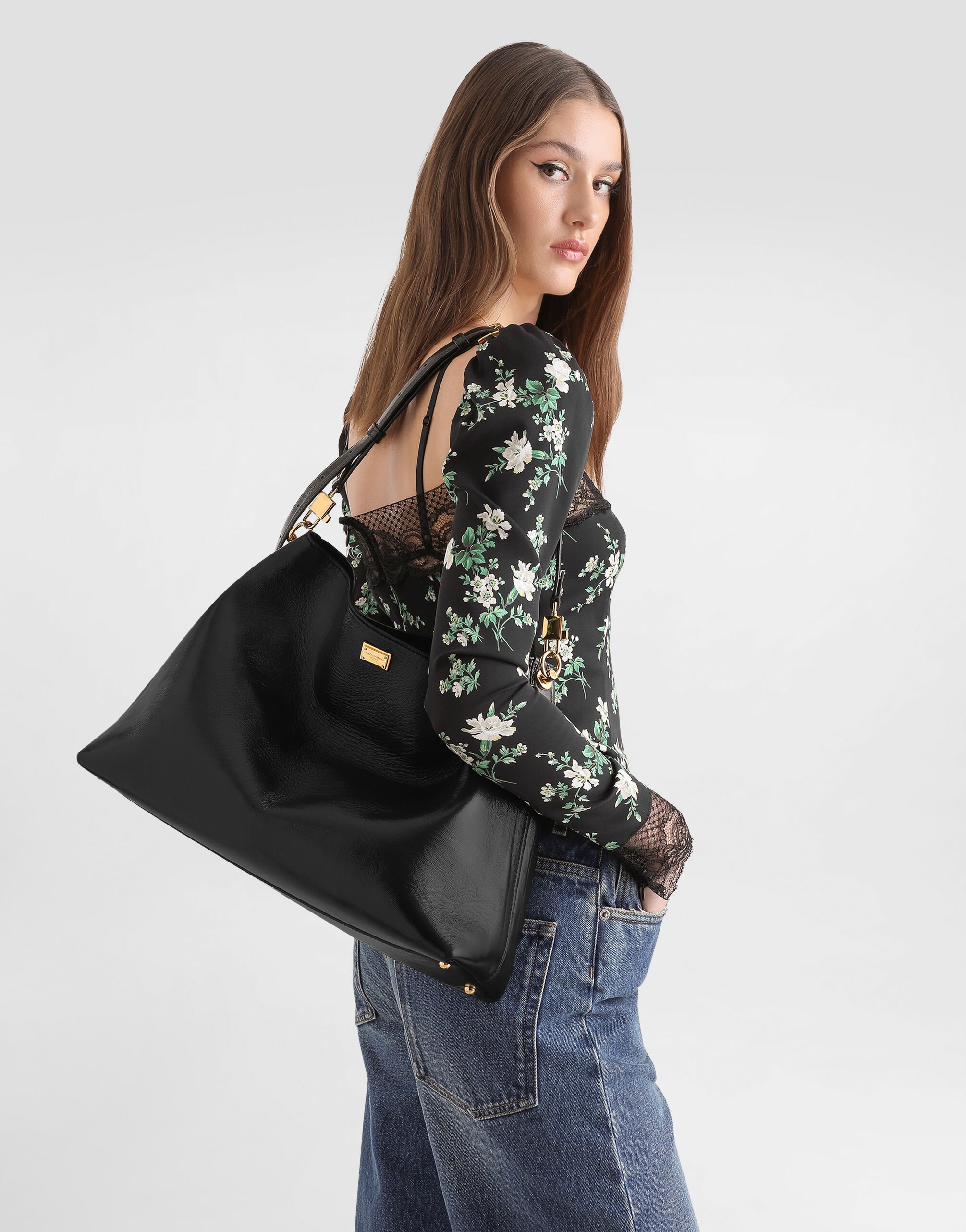 Large Vittoria calfskin shoulder bag in Black for Women