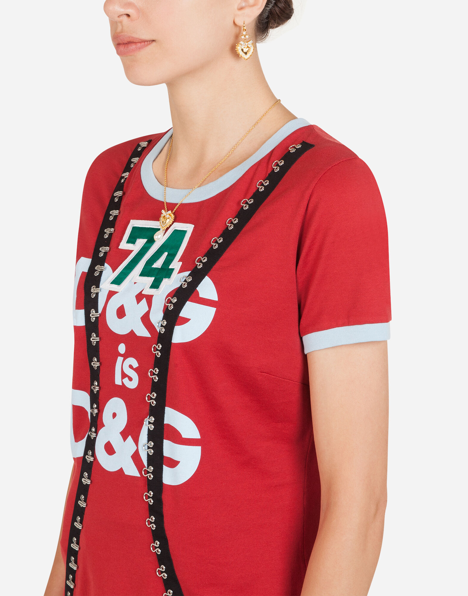 Printed jersey t-shirt with patch embellishment