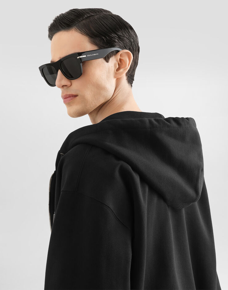 Dolce & Gabbana Cotton hooded sweatshirt with logo plate Dolce & Gabbana Cotton hooded sweatshirt with logo plate Black G9CEGTG7Q2O