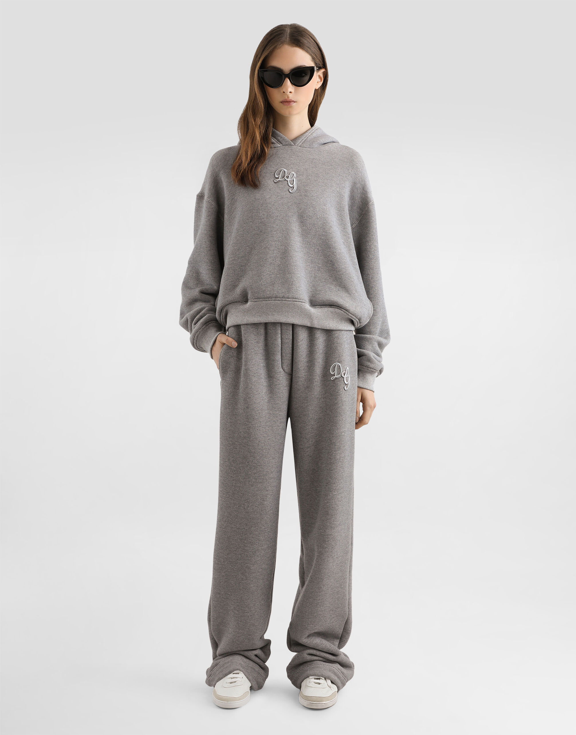 Fleece trousers with patch embroidery - thumbnail 2
