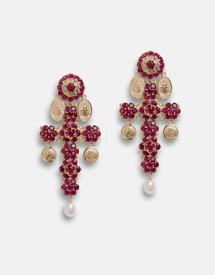 Dolce & Gabbana Pendientes Tradition con cruces colgantes en oro amarillo con rubíes Dorado WEDC2GWRUB1