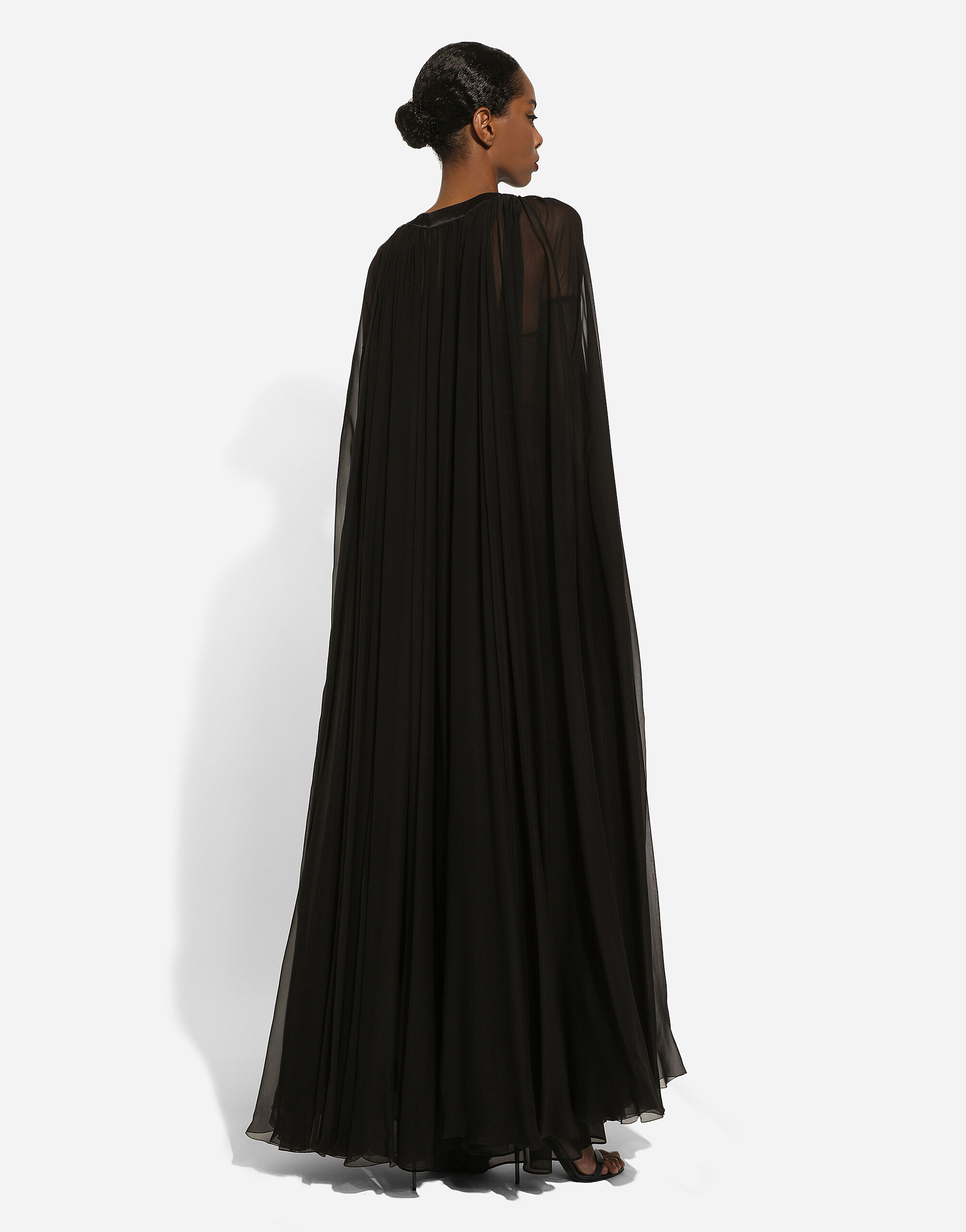 新品入荷 Silk chiffon Women for Black in appliqué flower with cape 小物