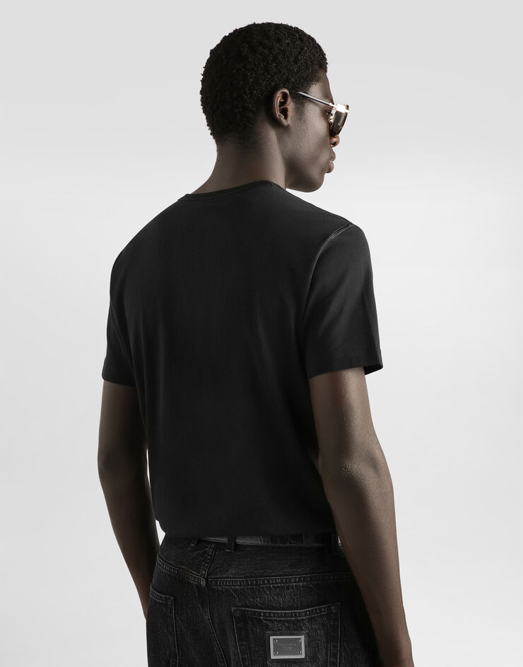 Dolce & Gabbana T-shirt with heraldic patch Dolce & Gabbana T-shirt with heraldic patch Black G8PT1ZG7PZU