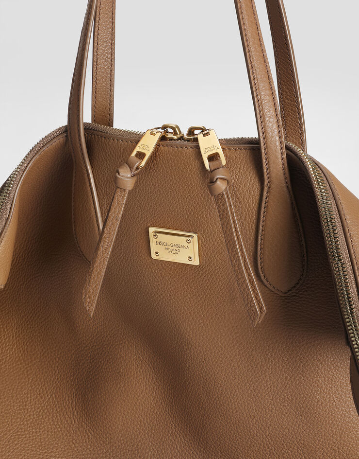 Dolce & Gabbana Bolso de hombro Vittoria en piel de becerro Dolce & Gabbana Bolso de hombro Vittoria en piel de becerro Marrón BB7967A0841