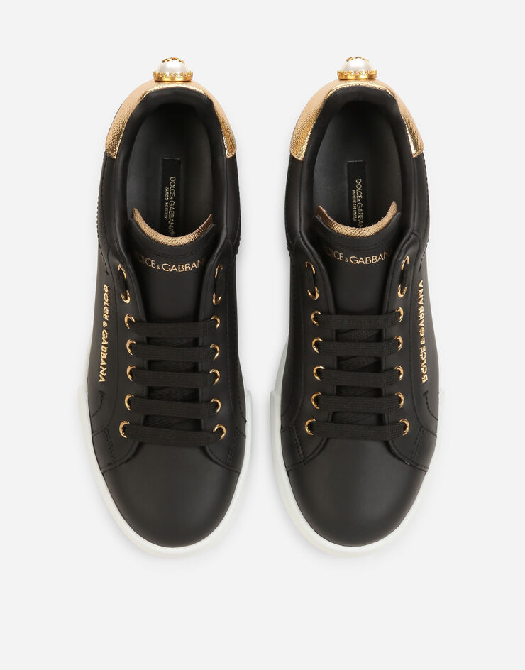 Dolce & Gabbana حذاء رياضي بورتوفينو من نابا جلد العجل بأحرف أسود/ذهبي CK1602AN298