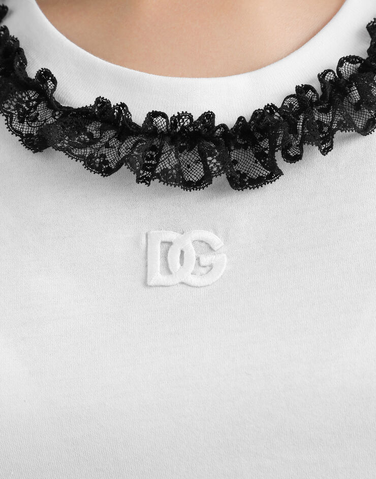 Dolce & Gabbana تيشيرت جيرسي بدانتيل وتطريز DG White F8U08ZGDDPN