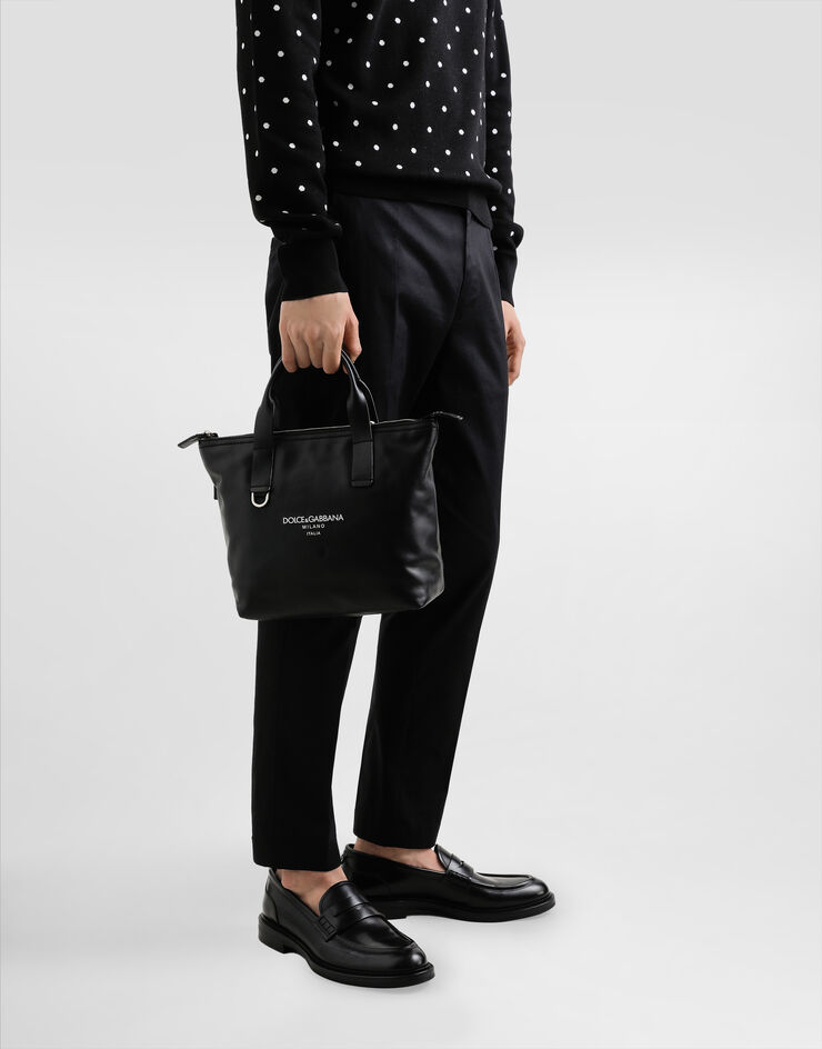 Dolce & Gabbana حقيبة تسوق صغيرة من جلد عجل أسود BM2384A6E48