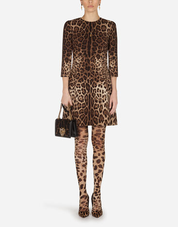 Dolce & Gabbana Vestido corto de crespón doble con estampado de leopardo Multicolor F6F4ITFS2A3