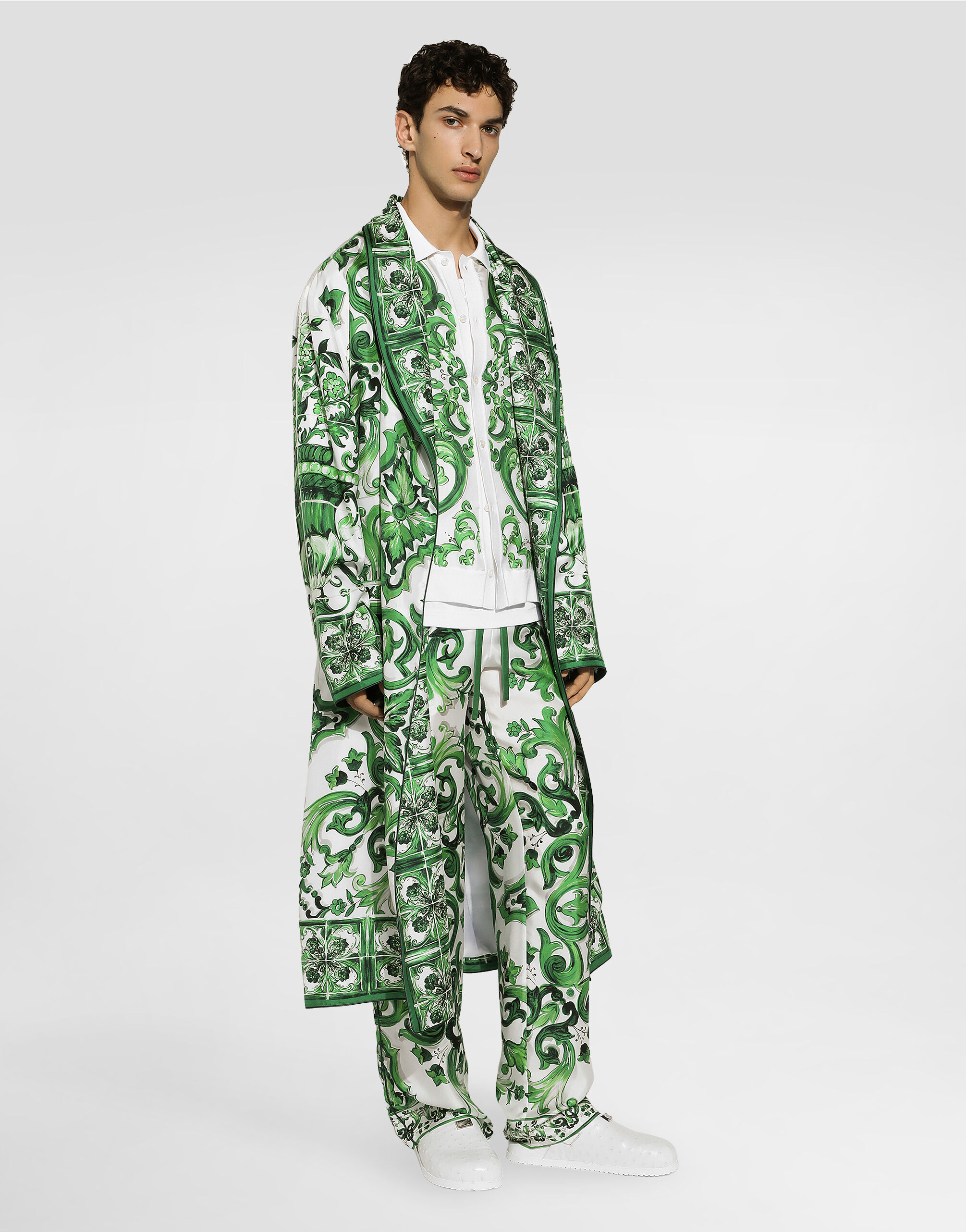 プリのメンズ Oversize silk and yarn shirt with majolica print