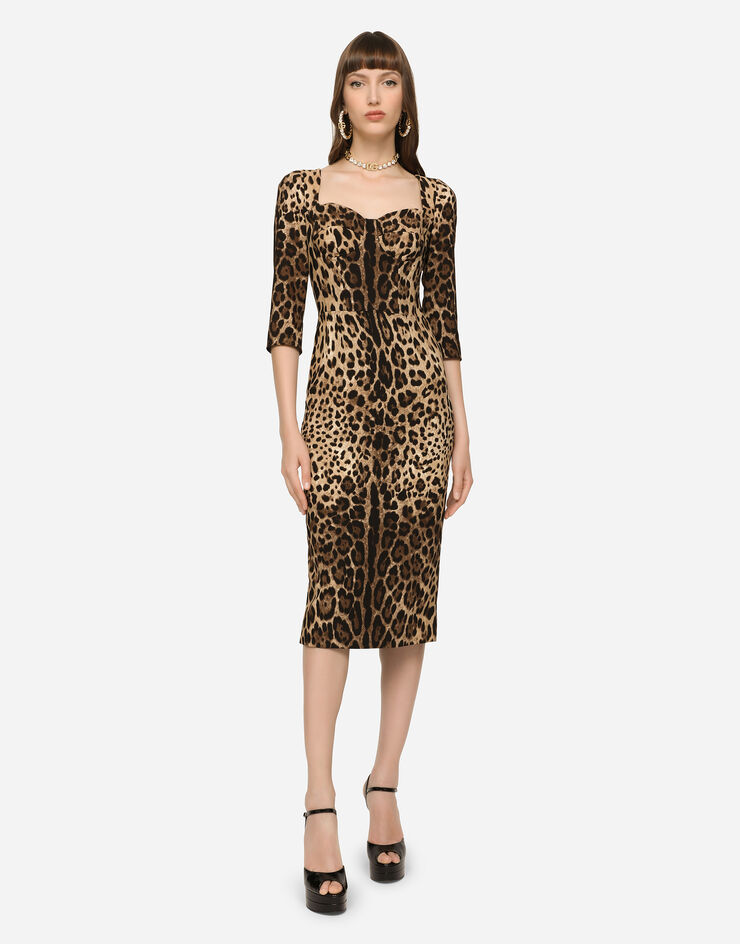 Dolce & Gabbana Longuette-Kleid aus Cady Leoprint Mehrfarbig F6C1ETFSRKI