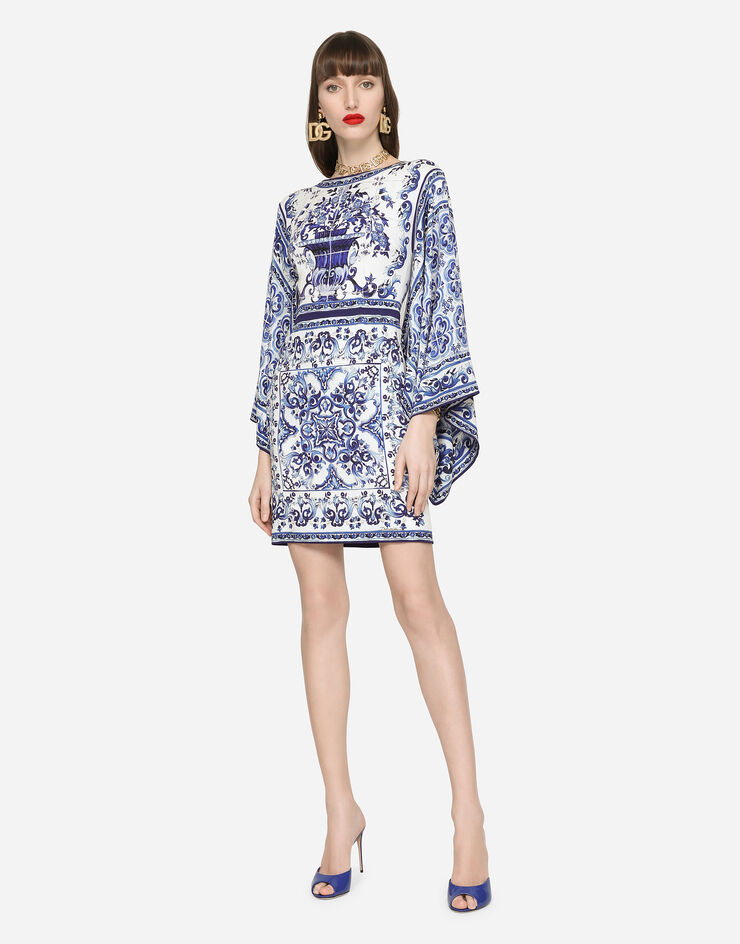 Dolce & Gabbana Robe courte en charmeuse à imprimé majoliques Multicolore F6VP4THPABN