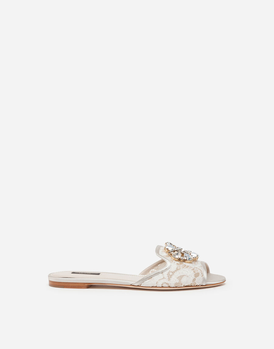 Slippers in lace with crystals