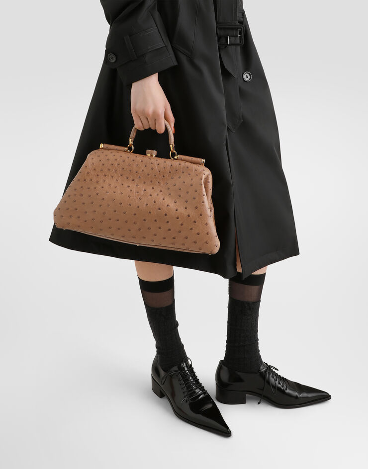 Dolce & Gabbana حقيبة يد Grandma كبيرة من جلد نعامة Dolce & Gabbana حقيبة يد Grandma كبيرة من جلد نعامة متعدد الألوان BB7992B8G31