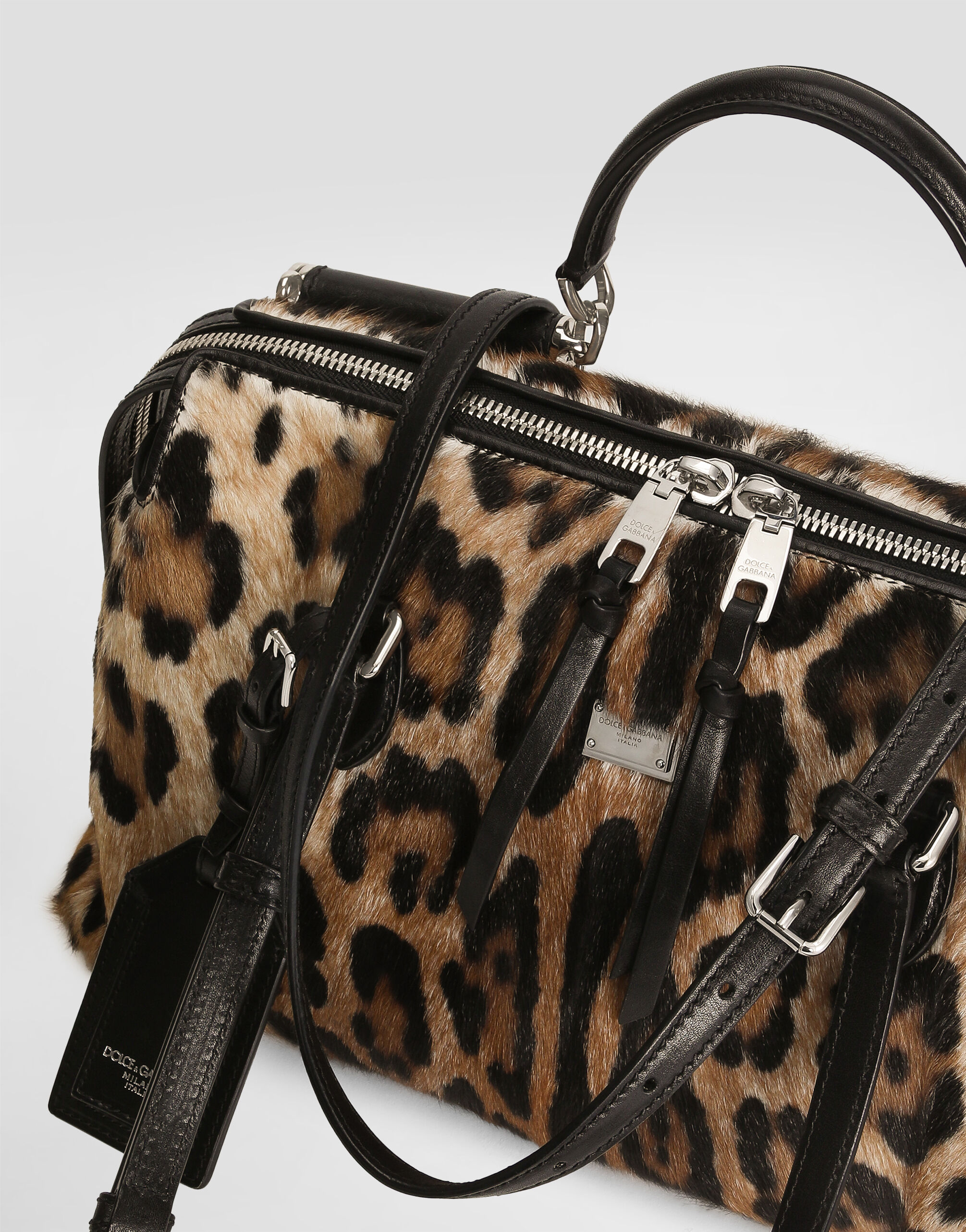 洋書 DOLCE&GABBANA animal 洋書 DOLCE&GABBANA animal Dolce & Gabbana Multicolor Zebra