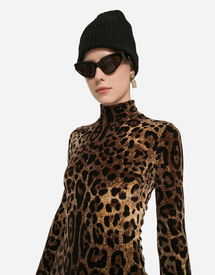 Dolce&Gabbana Chenille jumpsuit with jacquard leopard design Mehrfarbig F6ANQTFJ7D5