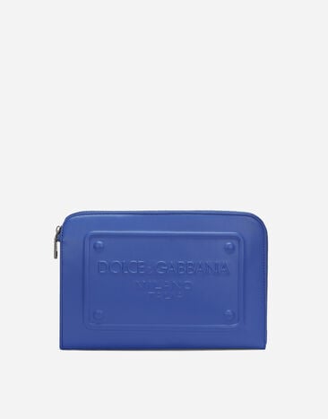 Dolce & Gabbana Kleine Pouch Bag aus Kalbsleder mit Relieflogo Braun BM2338A8034
