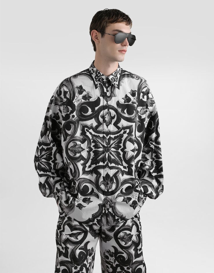 Dolce & Gabbana Oversize-Hemd aus gestreiftem Popeline mit Majolika-Print Mehrfarbig G5NM6TGJ618