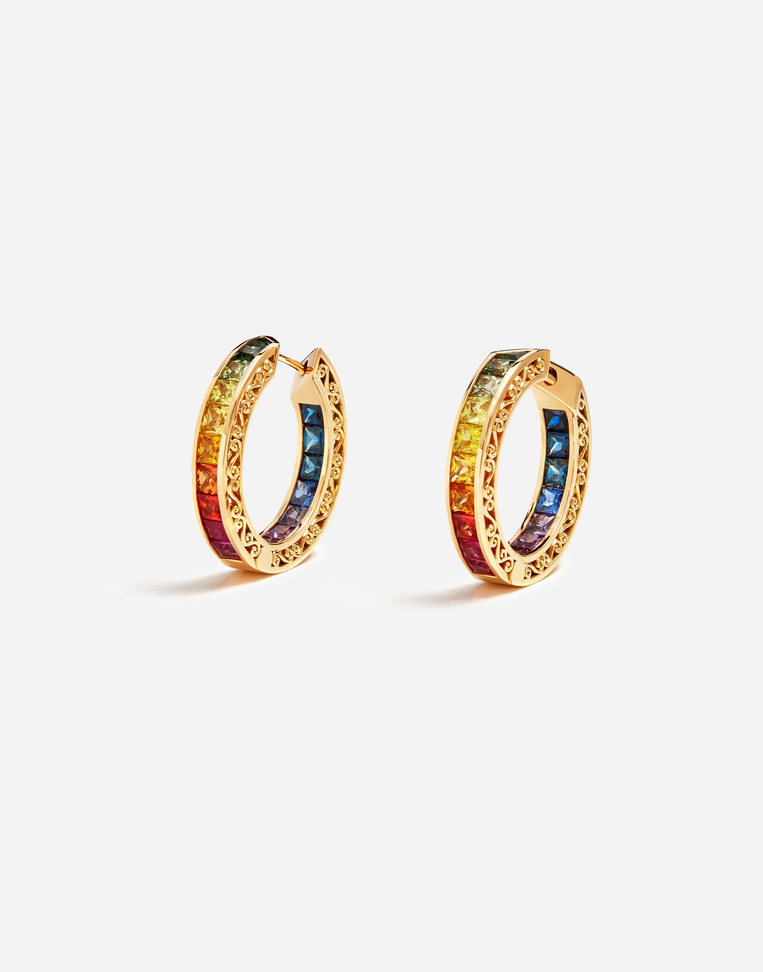 Dolce & Gabbana Orecchini a cerchio con zaffiri multicolore della collezione rainbow Oro WAMR1GWMIX1