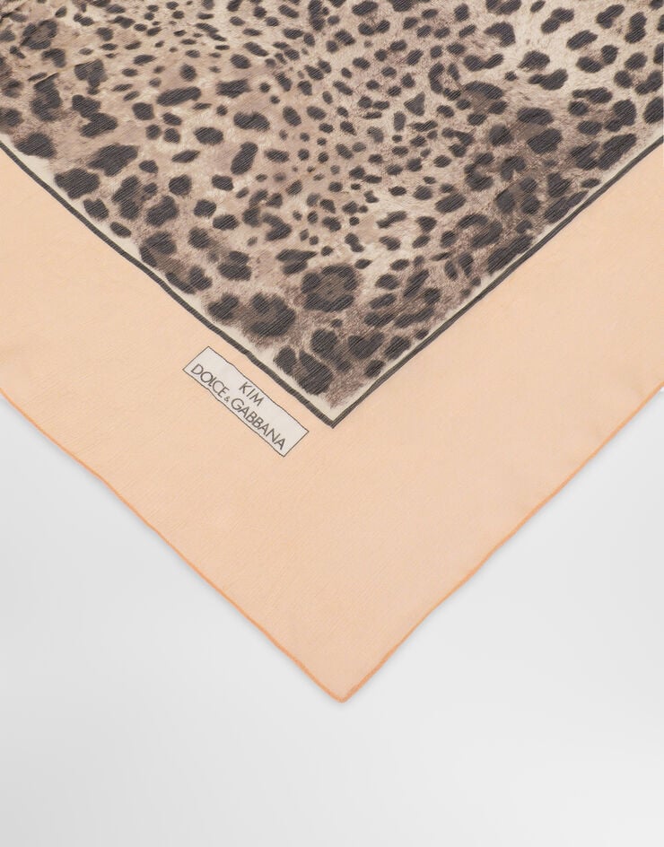 Dolce & Gabbana Silk crepon scarf with leopard print Dolce & Gabbana Silk crepon scarf with leopard print Animal Print FS182AGDBQG