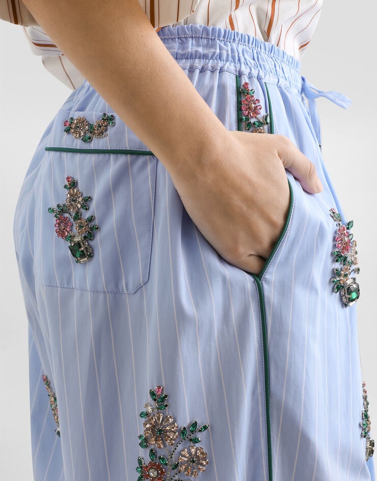 Dolce & Gabbana Hose aus Popeline mit Kristallblumenstickerei in Streifenmuster Multicolor FTDJDZGDDSM